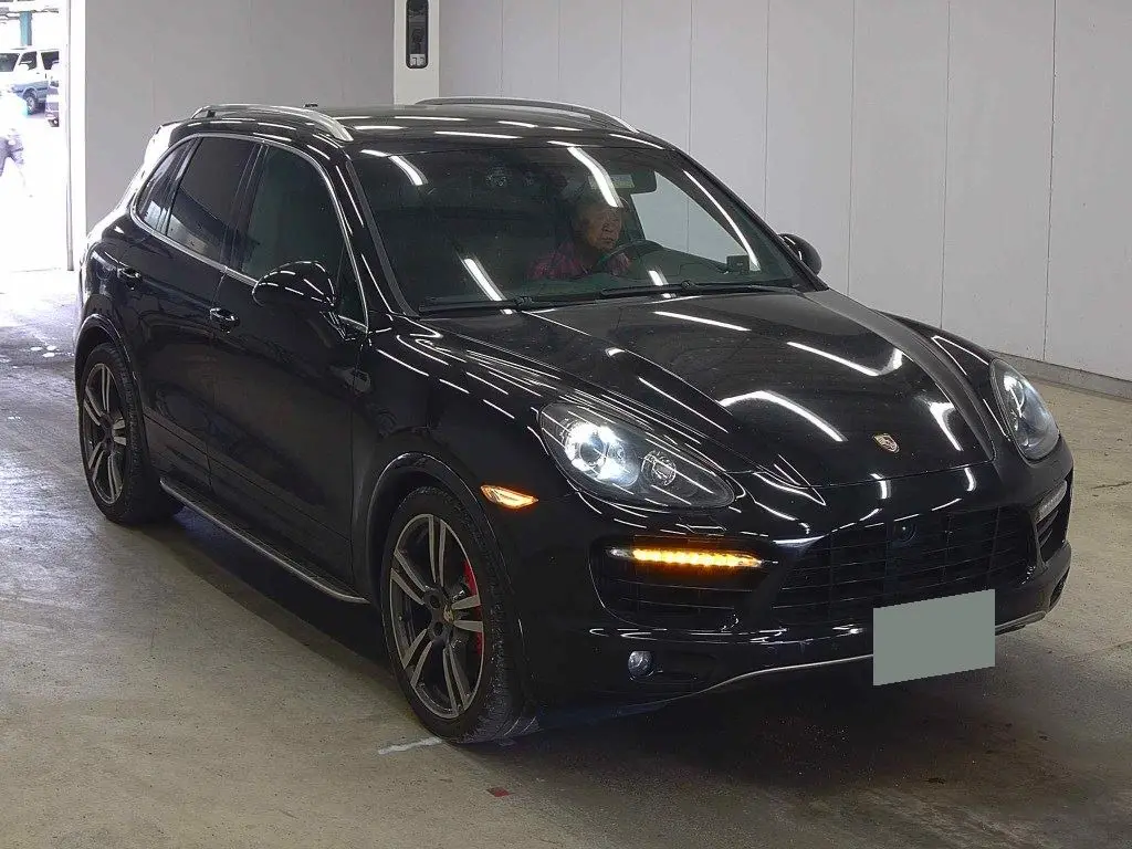 PORSCHE CAYENNE
