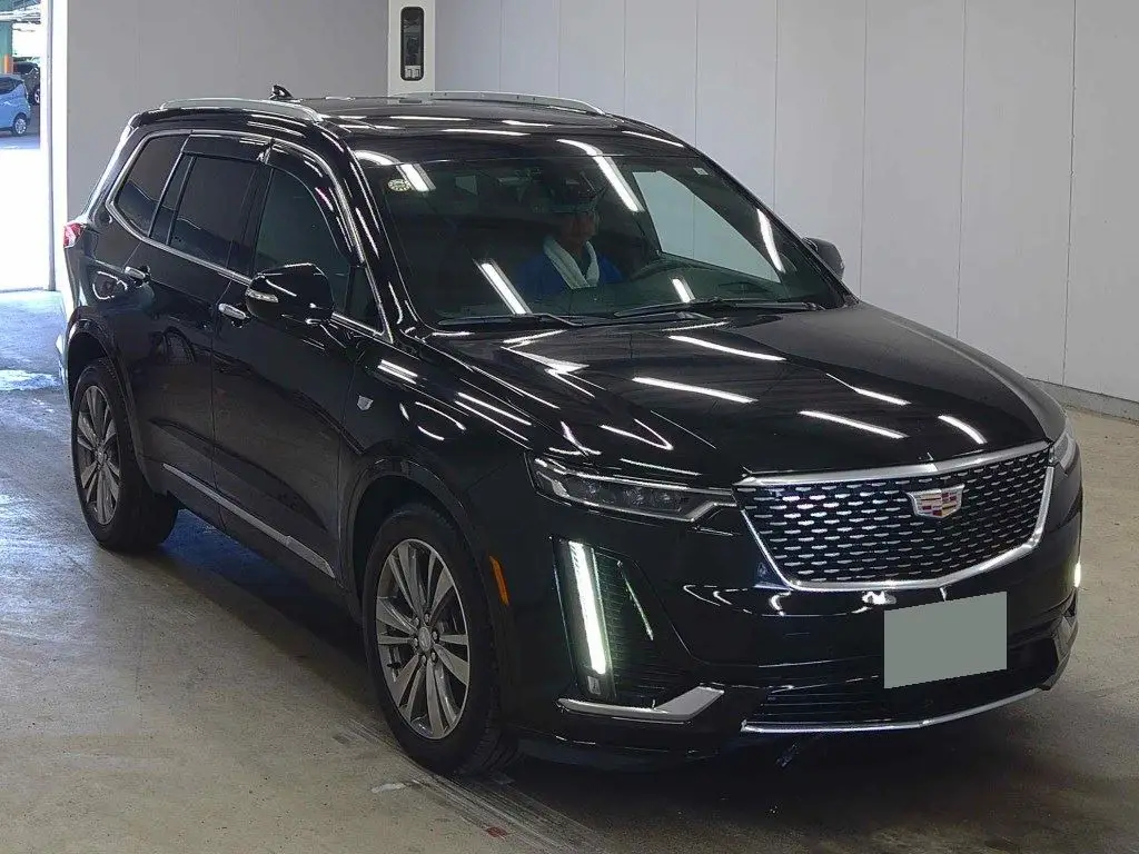CADILLAC XT6